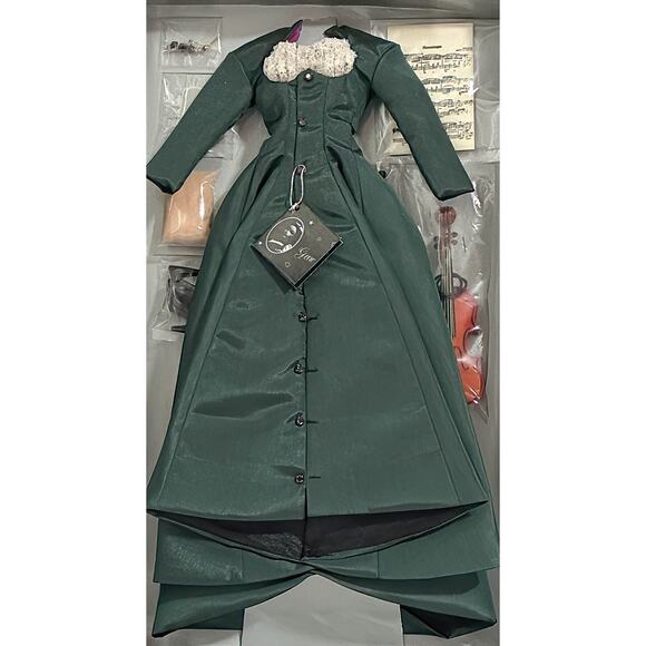 1996 Ashton Drake Gene Doll “Cresendo"Costume Ensemble NRFB - Picture 3 of 6